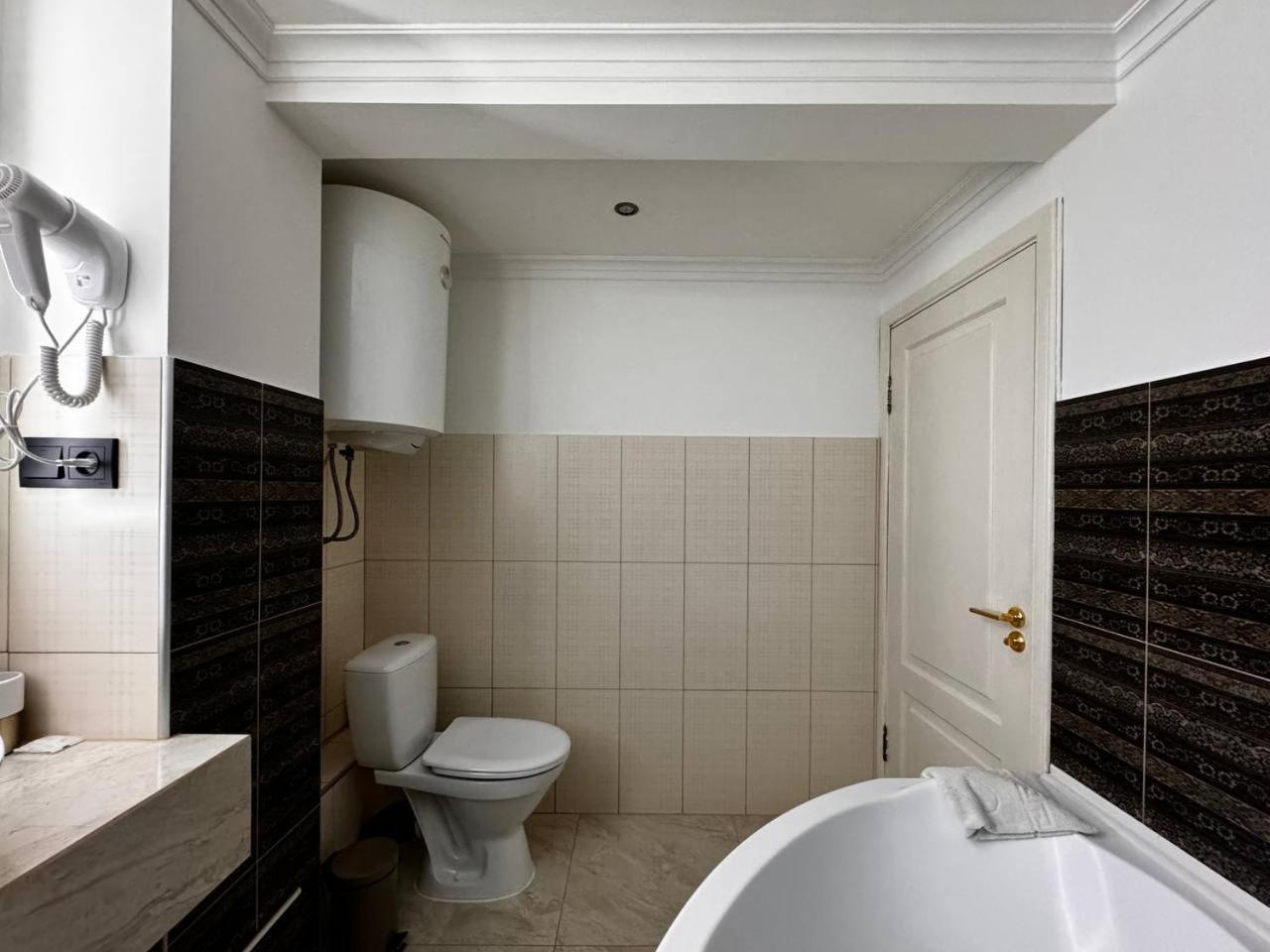 Deribasivska 10 Luxury Apartment Odessa Exterior foto